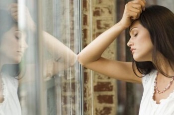 Dubla povară - una din principalele cauze ale apariției depresiei la femei