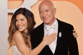 Jeff Bezos își mută nunta în urma protestelor din Veneția: localnicii spun nu luxului extrem