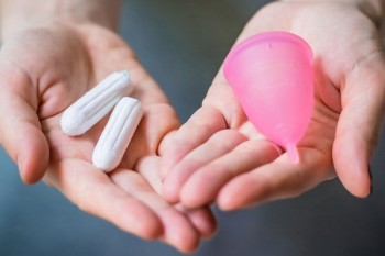 Cupa menstruală – avantaje şi dezavantaje