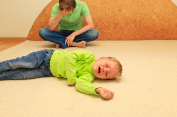Ce să îi spui copilului când plânge? 11 fraze cu care îl poți liniști