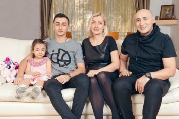 Marcel Pavel și familia lui. Ce pasiune are fiica sa de 3 ani și jumătate