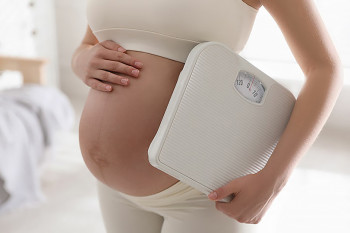 Câte kilograme este normal să iei în sarcină? Ghid complet pentru viitoarele mame
