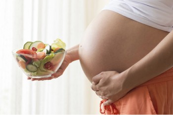 Trucuri alimentare – cum îți menții greutatea în sarcină