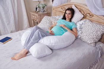 Părerea specialistului: Cât de necesară este perna pentru gravide