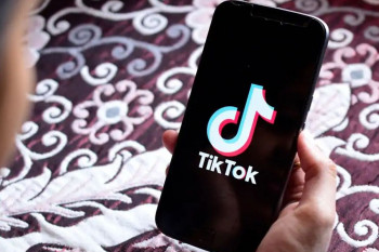 Fetițe de 8 și 9 au murit după o provocare pe TikTok. Părinții acționează rețeaua de socializare în judecată