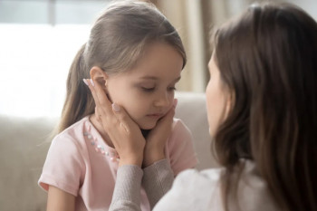 Semne clare că ai un copil sensibil – Ce trebuie să știi pentru a-l sprijini cu blândețe