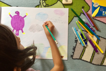 Limbajul culorilor: Ce semnifică fiecare culoare din desenele copiilor