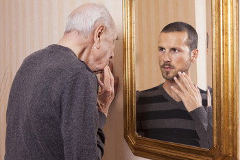 Cum să gestionăm corect frica de îmbătrânire?