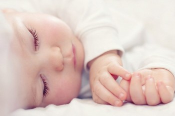 Programul de somn al bebelușului de la 0 la 12 luni