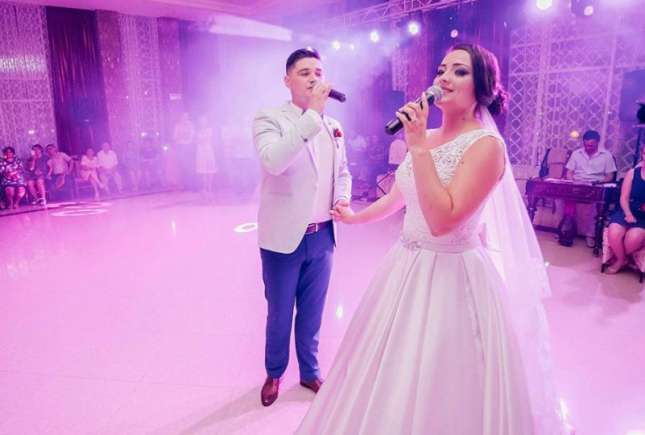 Încă o interpretă de la noi a devenit mamă