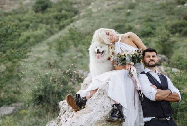 (FOTO) Daniela Burlac a mai trăit o dată rolul de mireasă la câteva săptămâni după nuntă! Fotograful e de vină!
