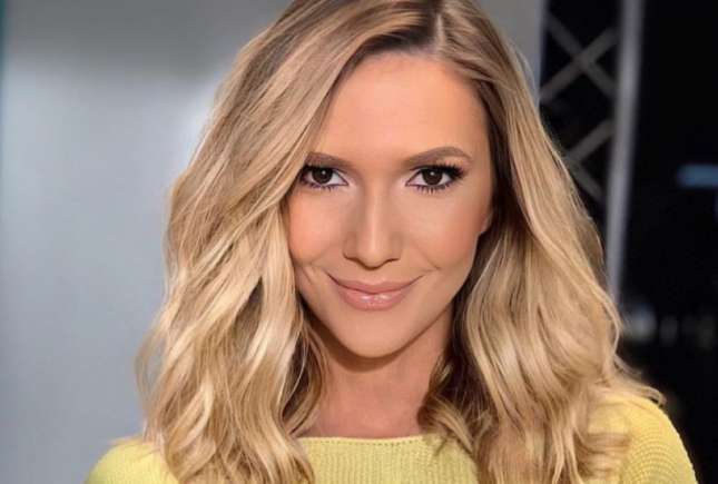 Cum arată Adela Popescu înainte să nască al treilea copil