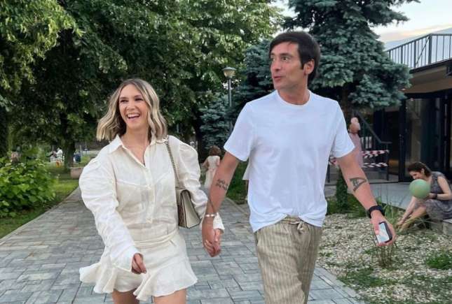 Adela Popescu: „mămici ce vă creșteți copilașii singure, sunteți adevărate eroine!”
