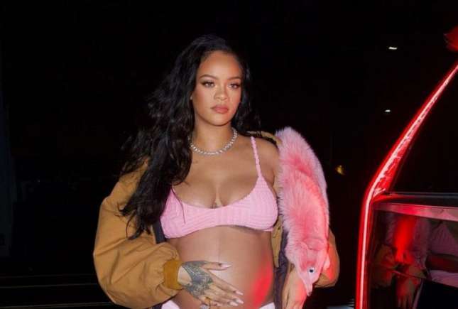 Rihanna a născut în secret! Celebra cântăreață a devenit mamă pentru a doua oară, la începutul acestei luni
