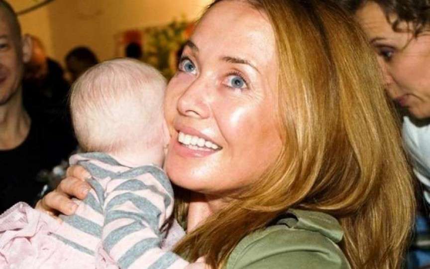Cine se va ocupa de educaţia fiului Jannei Friske?