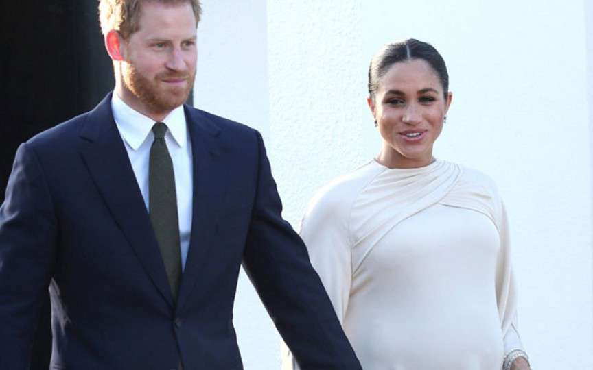 Meghan Markle vrea să nască acasă, la fel ca Regina Elisabeta