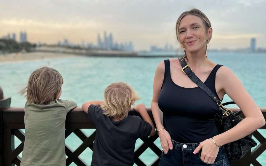 Adela Popescu nu mai vrea să meargă în vacanță la munte cu cei trei copii