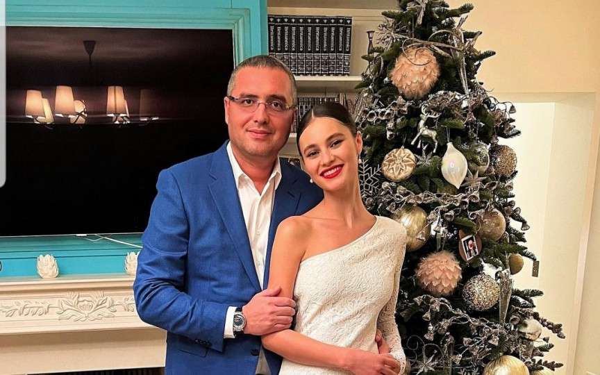 Nina Crețu și Renato Usatîi la o promenadă romantică în centrul capitalei