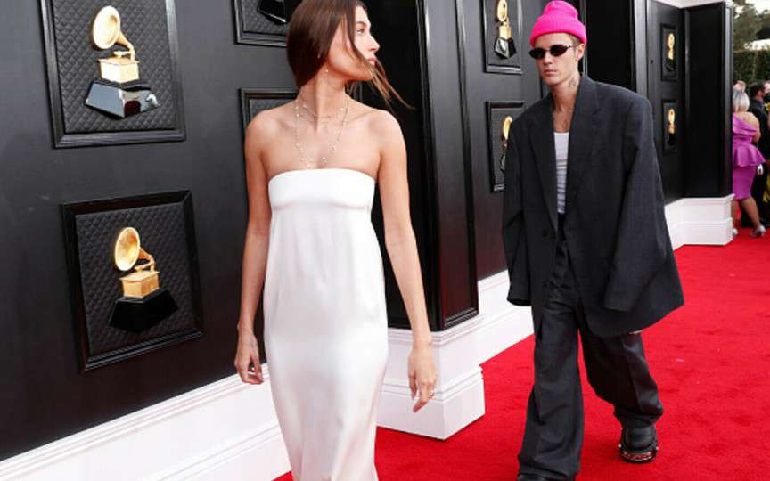 Justin Bieber, cea mai neinspirată ținută de la gala premiilor Grammy