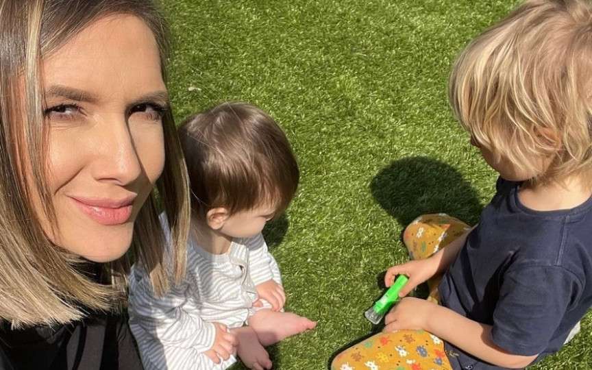Adela Popescu, despre expunerea copiilor la ecrane. Cât, cum, dacă e bine, dacă e rău