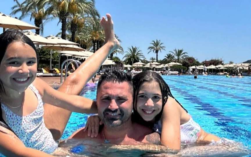 Pepe a împlinit 44 de ani! Artistul a petrecut pe lux în Turcia, alături de familie: „Nu-mi mai doresc nimic în plus”