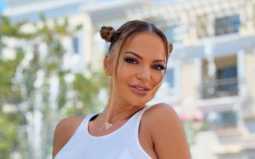 Andreea Antonescu, despre rolul de mamă singură: „Mă trezesc în fiecare zi la 5 dimineața”