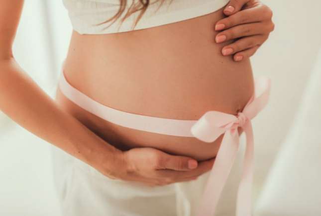 Medic obstetrician-ginecolog despre schimbările prin care trece organismul femeii însărcinate, trimestru cu trimestru