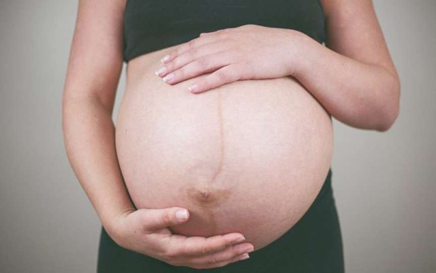 9 boli de piele în sarcină, explicate de medicul dermatolog
