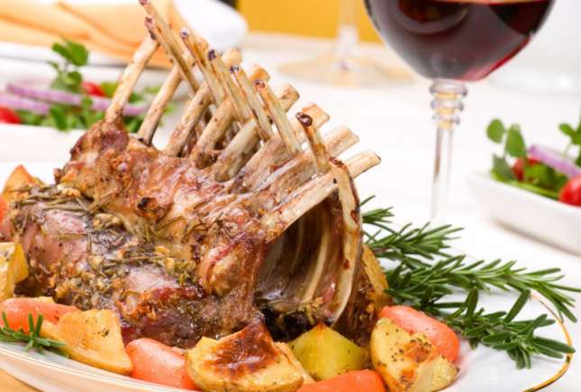 Învață să gătești cea mai gustoasă carne de miel pentru Paști