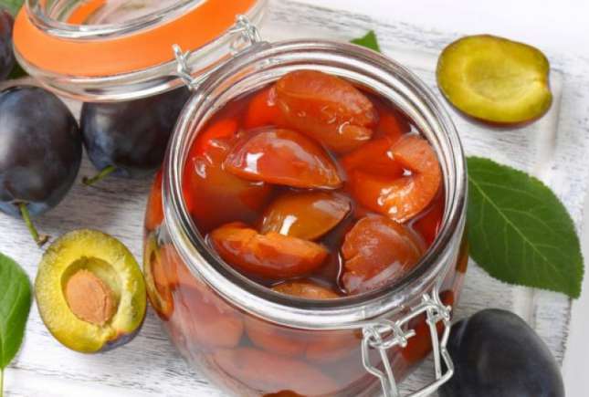 O rețetă inedită: prune murate