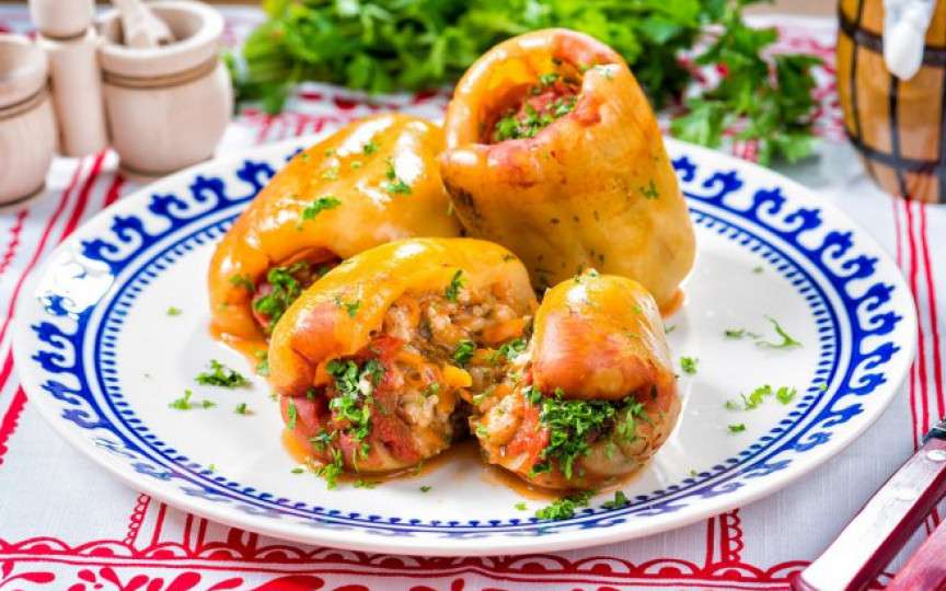 Ardei umpluți cu legume
