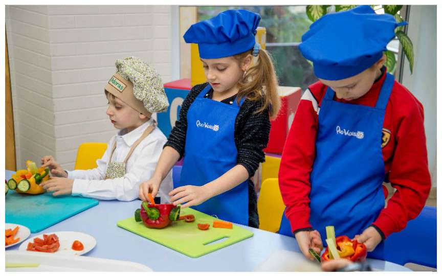 Atelier de creație pentru copii, cu legume de primăvară