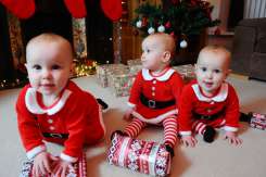 De Crăciun, să fim mai buni! Putem ajuta 6 familii cu tripleți