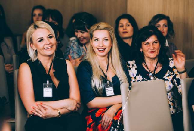 Reinventează femeia din tine! Sfaturi de la personalități din Moldova și Italia
