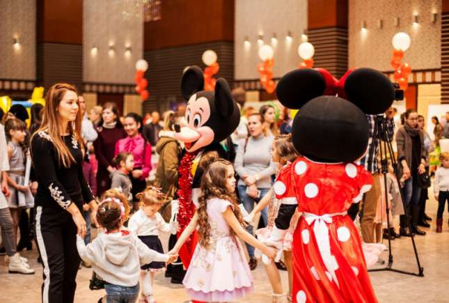 Cele mai bune centre de activități au fost prezente un MEGA CARNAVAL pentru copii