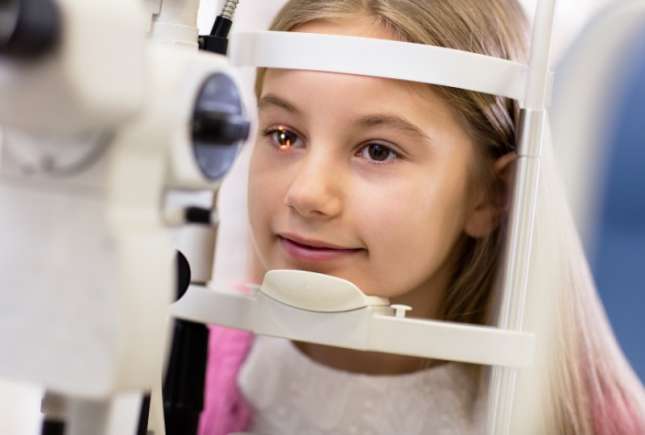 Medic oftalmolog despre patologia oculară la copii