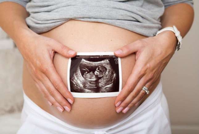 Cu ce regularitate trebuie făcută ultrasonografia în sarcină și poartă vreun pericol? Opinia medicului obstetrician-ginecolog