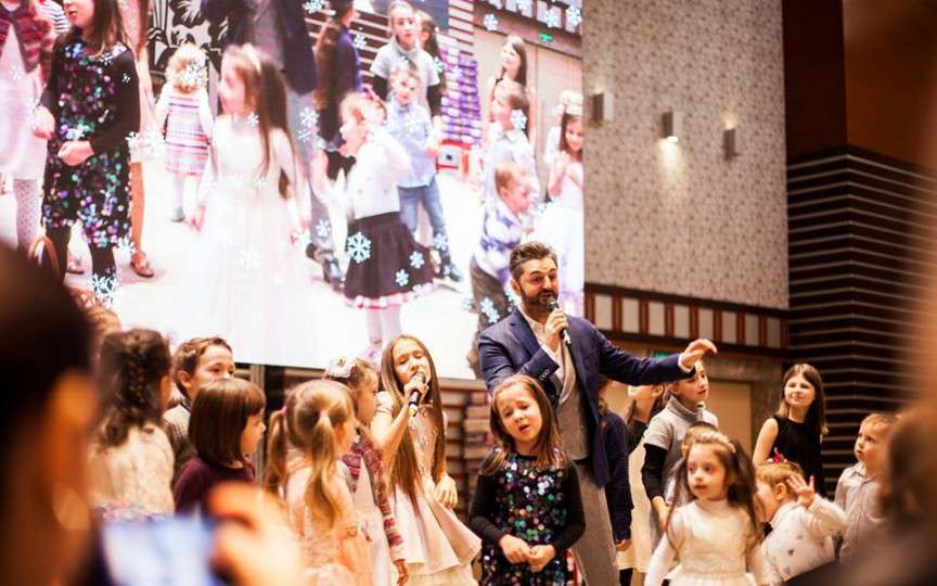Noi surprize pentru cei mici la Crăciunul Copiilor