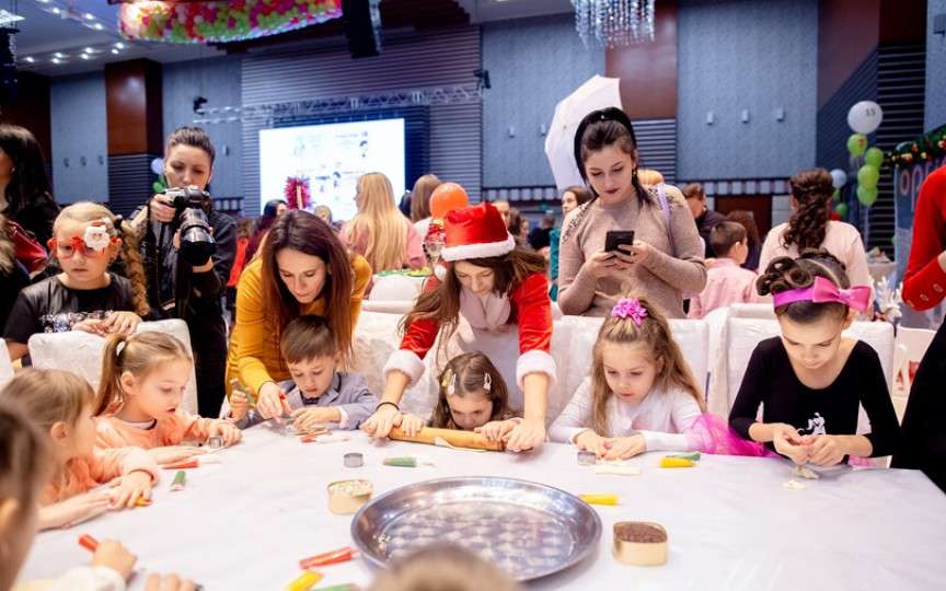 Cele mai bune centre de creație au bucurat odorașii la Crăciunul Copiilor