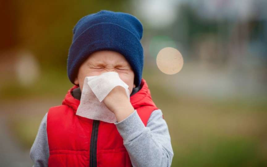 Cum protejăm copilul de răceli și viroze în perioada rece a anului