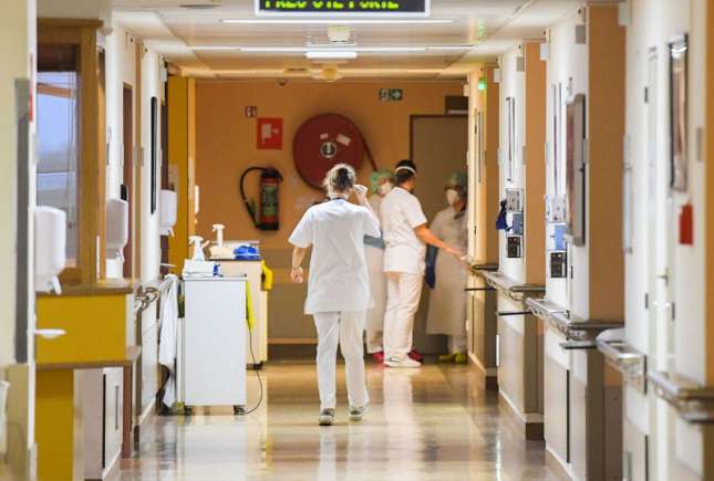 Vizitele în spitale, posibil restricționate! Autoritățile iau măsuri pentru prevenirea infecțiilor