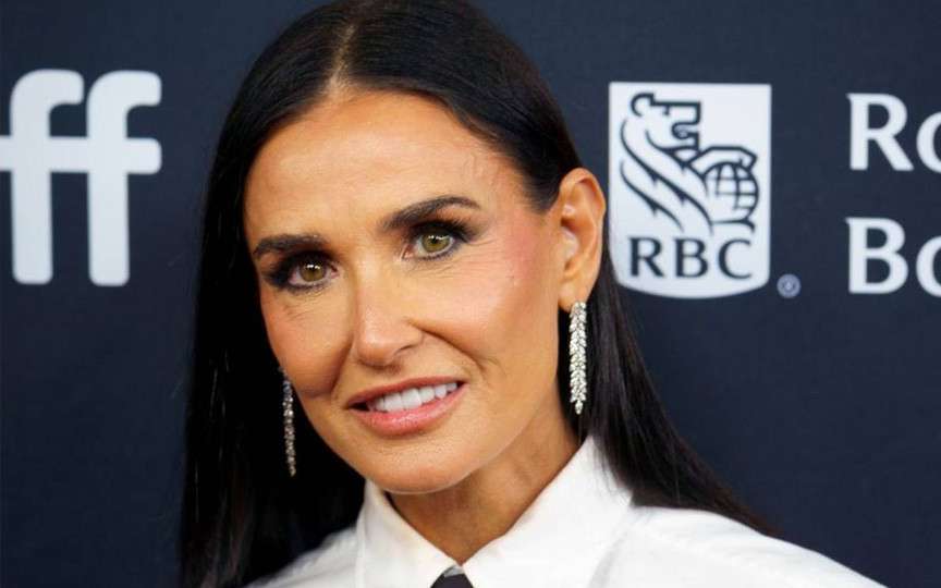 Demi Moore desemnată Cea Mai Frumoasă Persoană din 2025 de revista People – Confesiunile sincere ale actriței despre frumusețe, presiune și acceptare