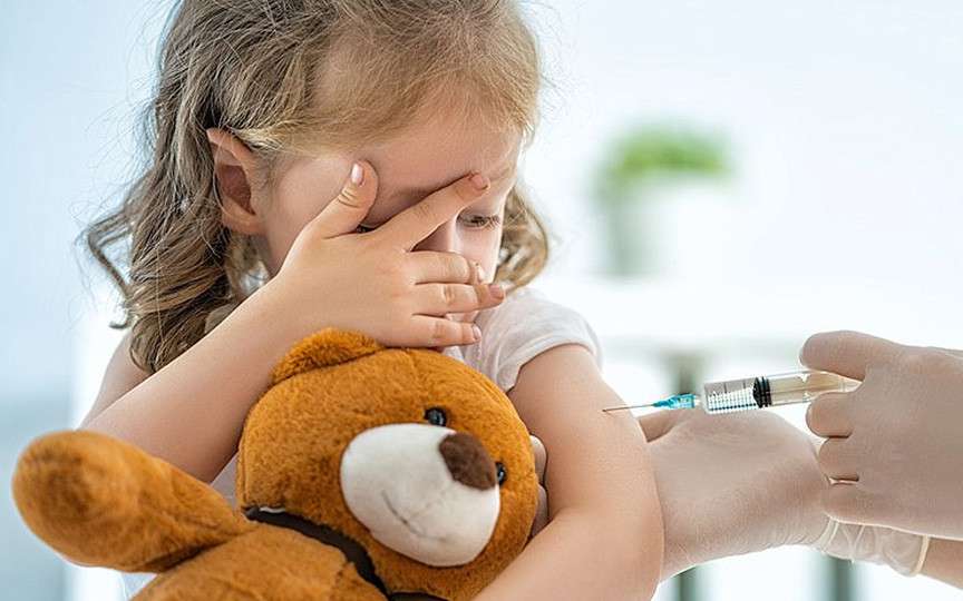 Cum te protejezi de meningită: Simptome, tratament și singura metodă de prevenție eficientă