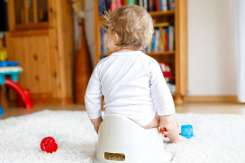 Hematuria sau urinarea cu sânge, la copii. Simptome și tratament