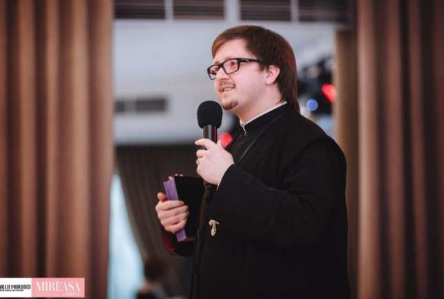 Preotul Maxim Melinti lansează o carte cu sfaturi pentru femei