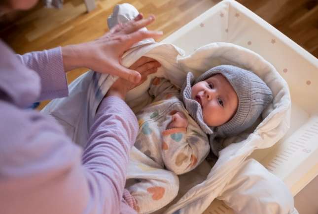 Prima iarnă a bebelușului: 5 sfaturi pentru a-l menține în siguranță