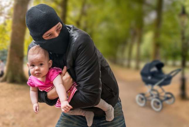 5 tipuri de fotografii cu copilul tău, pe care să nu le mai postezi niciodată