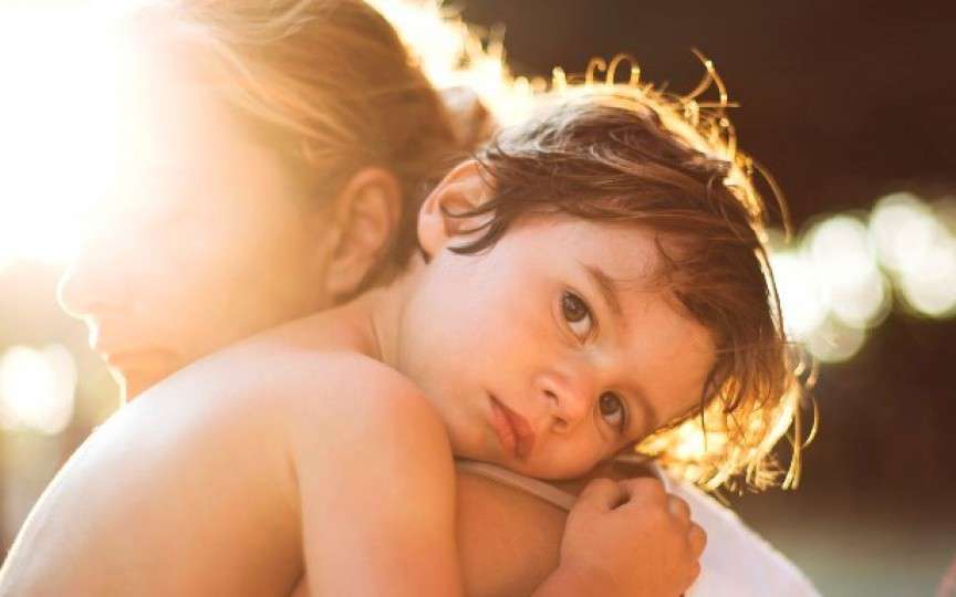 7 lucruri pe care trebuie să le cunoască mamele singure cu băieți