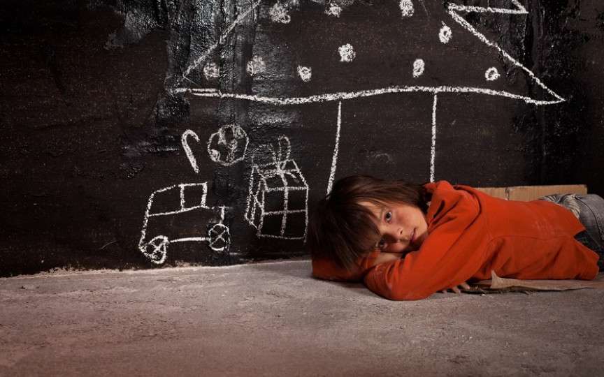 Părinți, nu le mai spuneți copiilor că cadourile scumpe sunt de la Moș Crăciun