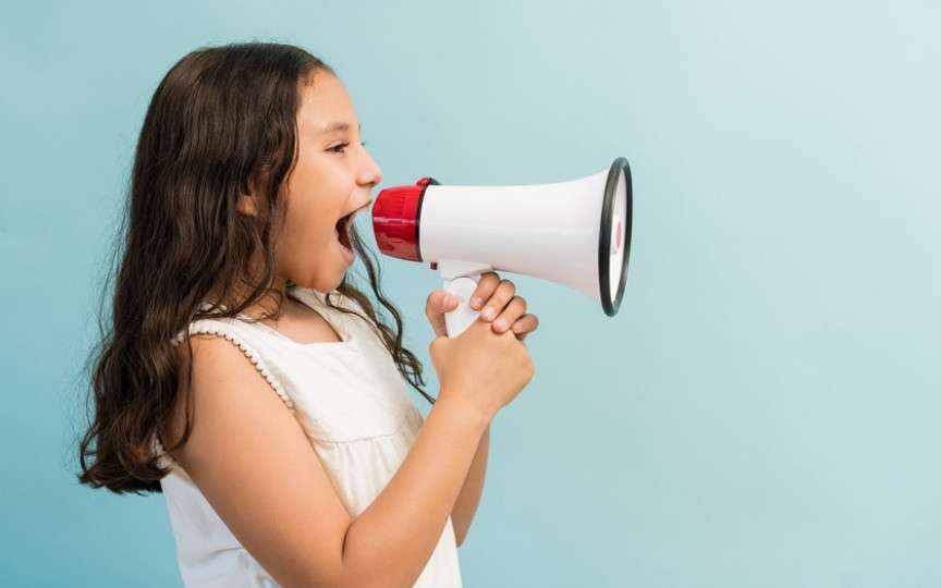 Cum să faci față crizei pre-adolescentine sau 9 instrucțiuni de supraviețuire pentru părinți